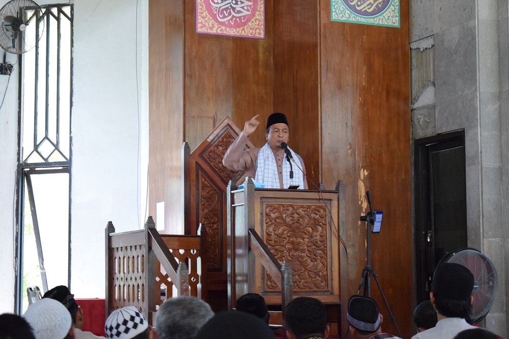 Khutbah Jumat di Universitas Hasanuddin, UBN Ingatkan Mahasiswa dan Dosen Waspadai ‘Perang Dingin’