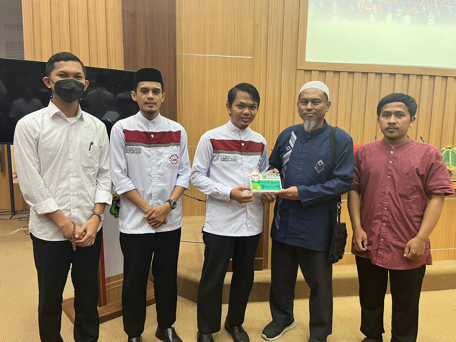 LIDMI Talkshow Pemuda Perubahan, Pengurus MUI Sulsel Menyeru Pemuda Berkarya Agar Punya Makna. 