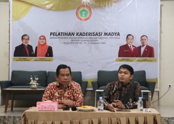 Ketua Umum PP Lidmi Jadi Pembicara di Pelatihan Kader Madya DPW PPNI Sulsel
