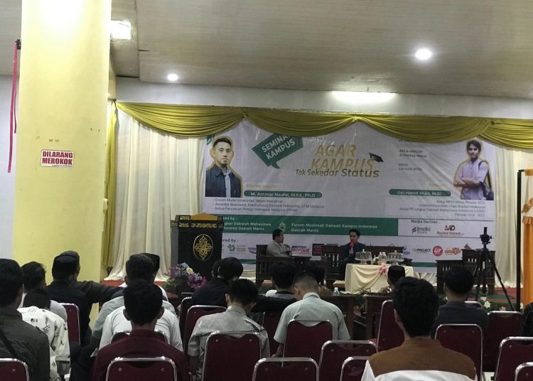 Seminar Kampus Lidmi dan FMDKI Maros, Dosen UNM Berbagi Tips Cara Menjadi Mahasiswa Berprestasi
