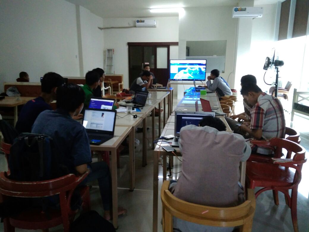 Gelar KEJAR IT Intermediate, LIDMI Makassar Sosialisasikan Aplikasi Terbaru