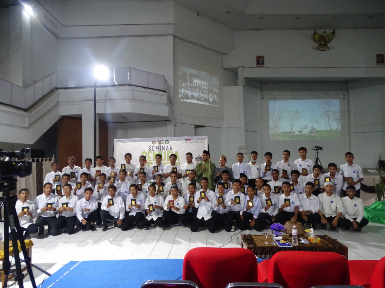Penghujung Akhir Tahun, LDK Ulul Albaab UHO Selenggarakan Seminar Kepemudaan