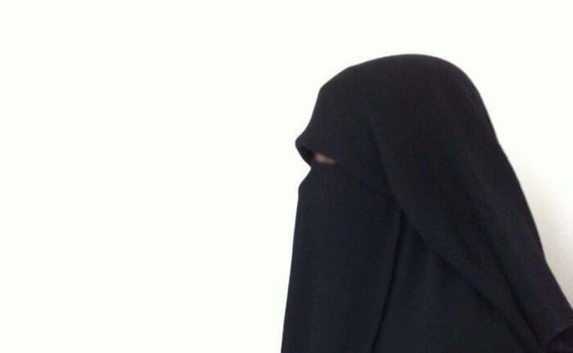 Cadar, Antara Dalil dan Pandangan Nyeleneh